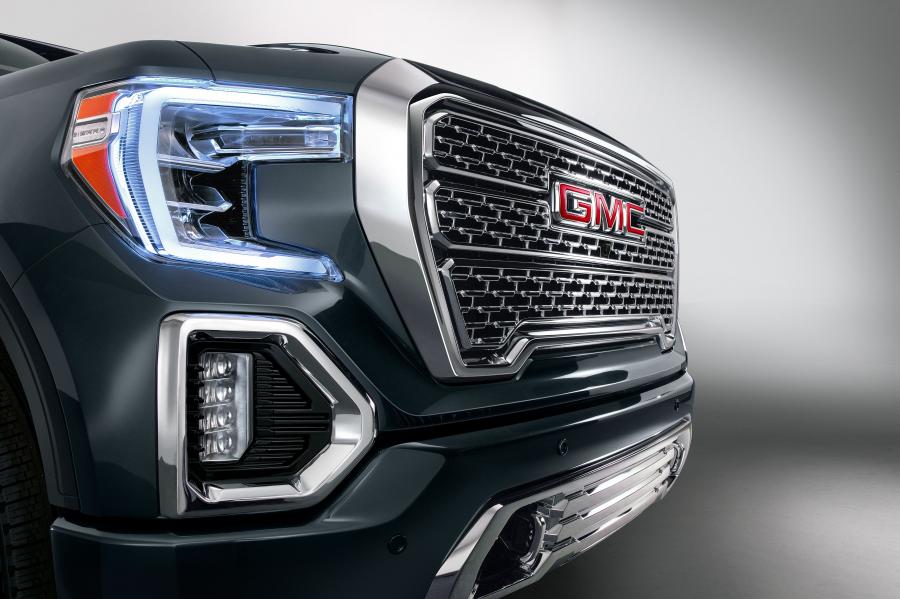 Детали экстерьера GMC Sierra Denali Crew Cab 2018 года  (фото 23 из 45)